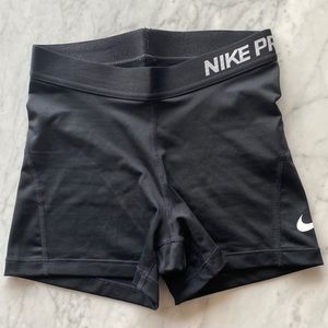 NIKE Pro Dri-FIT Shorts - Black - S